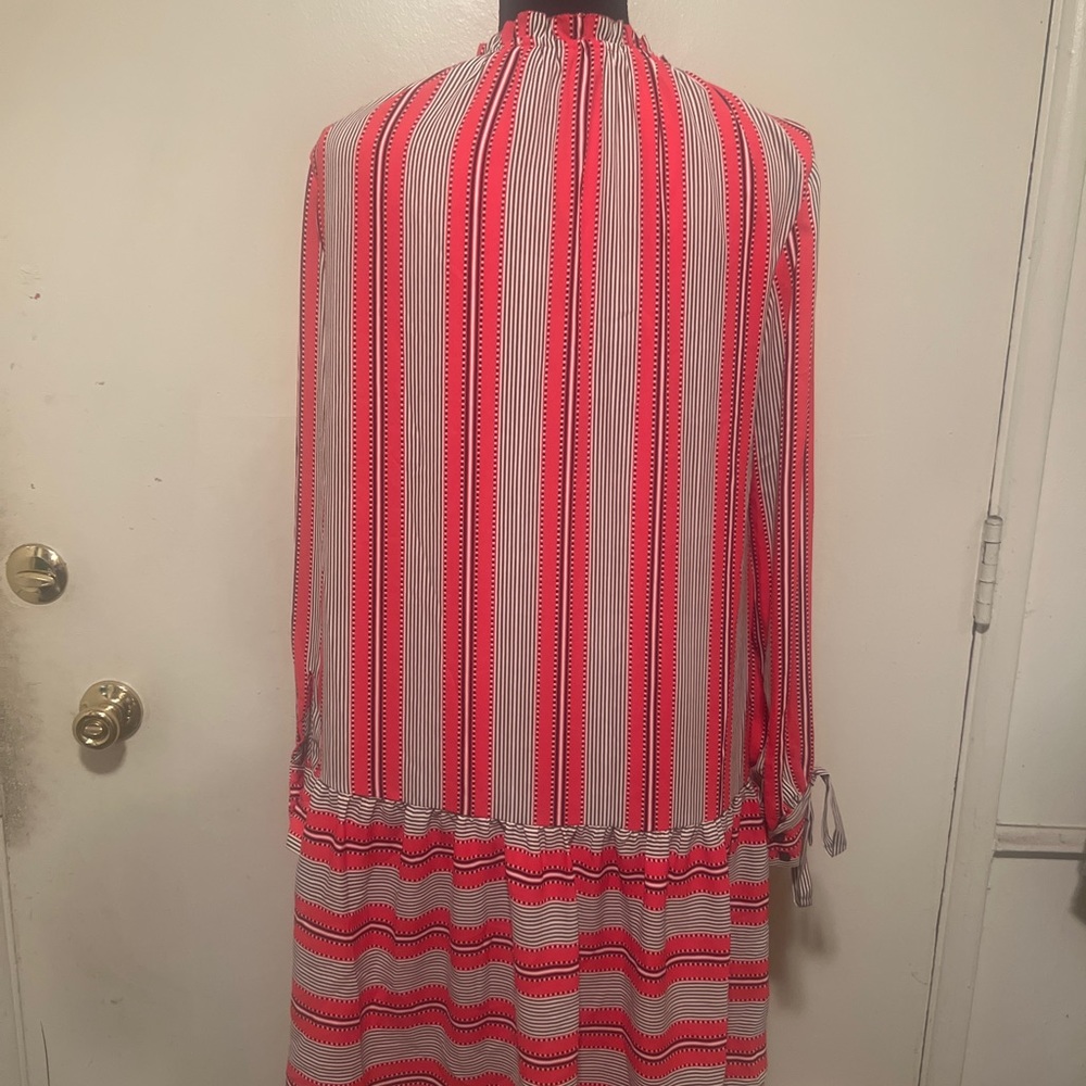 Ann Taylor loft dress. Predominantly red with stripes. Lined. Drop waist stitch - Picture 2 of 3